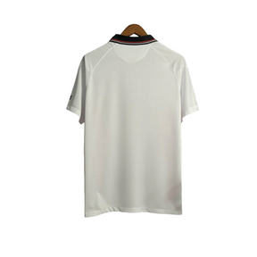 Camisa Frankfurt II 21/22 - Torcedor Nike Masculina - Branca com detalhes em preto e vermelho