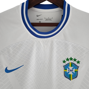 Camisa Seleção do Brasil Edição Especial 22/23 - Torcedor Nike Feminina - Branca com detalhes em azul