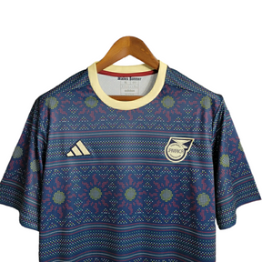 Camisa Seleção Jamaica Treino 23/24 - Torcedor Adidas Masculina - Azul com detalhes em dourado