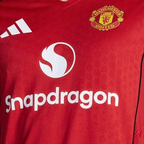 Camisa Manchester United I 25/26 - Torcedor Adidas Feminina - Vermelha com detalhes em preto