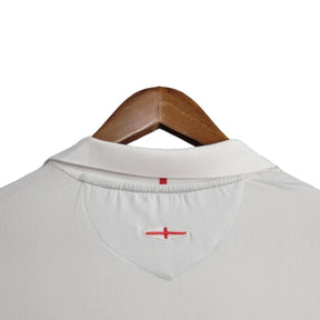 Camisa Retrô Seleção da Inglaterra I 2005 manga longa - Masculina Umbro - Branca com detalhes em vermelho
