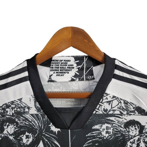 Camisa Japão Edição especial 24/25 - Torcedor Adidas Masculina - Branca com desenhos de Anime em preto