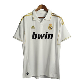 Camisa Retrô Real Madrid I 11/12 - Masculina Adidas - Branca com detalhes em dourado
