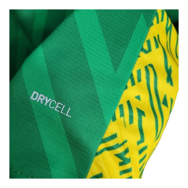 Camisa Manchester City Goleiro 23/24 - Torcedor Puma Masculina - Verde com detalhes em amarelo